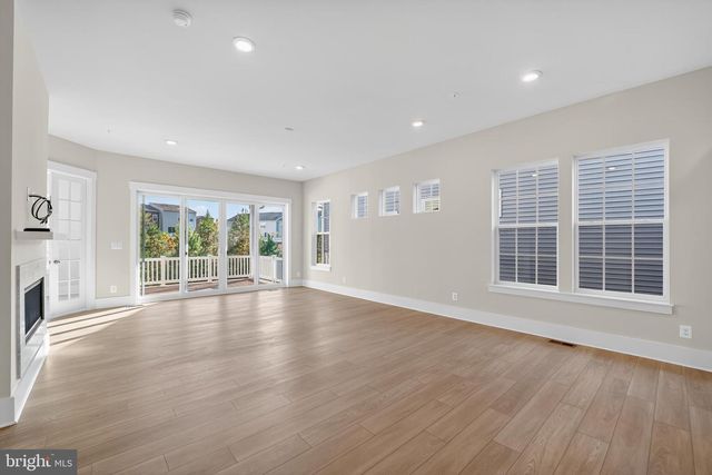 9605 VICTORIA PARK DR, Upper Marlboro, MD 20772