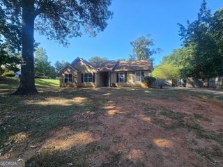 28 Ellen Court, Newnan, GA 30265