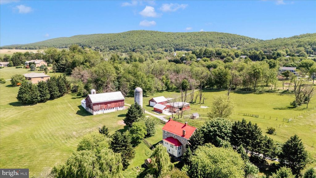 Image 18 of property listing at 20504 AND 20508 GAPLAND RD, Rohrersville, MD 21779