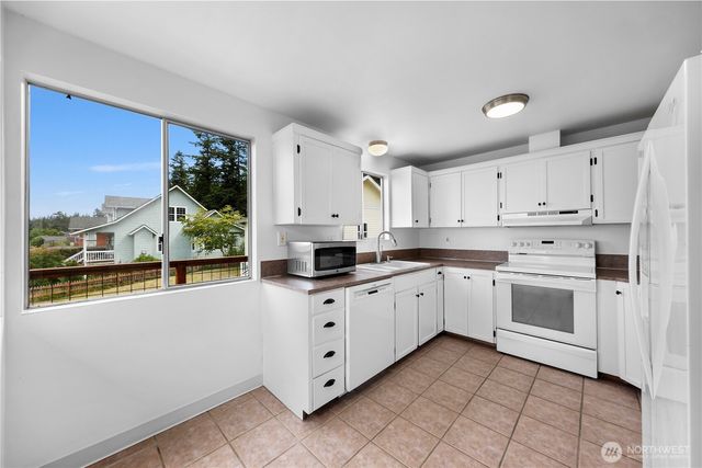 2536 Island View Lane, Lummi Island, WA 98262