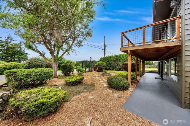 2536 Island View Lane, Lummi Island, WA 98262