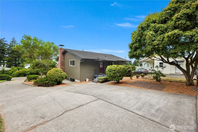 2536 Island View Lane, Lummi Island, WA 98262