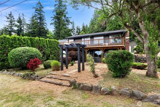 2536 Island View Lane, Lummi Island, WA 98262