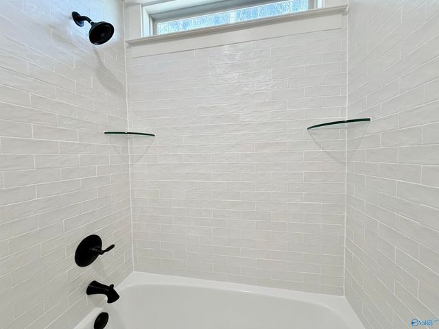 28 Bluff Creek, Huntsville, AL 35803