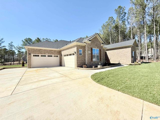 28 Bluff Creek, Huntsville, AL 35803