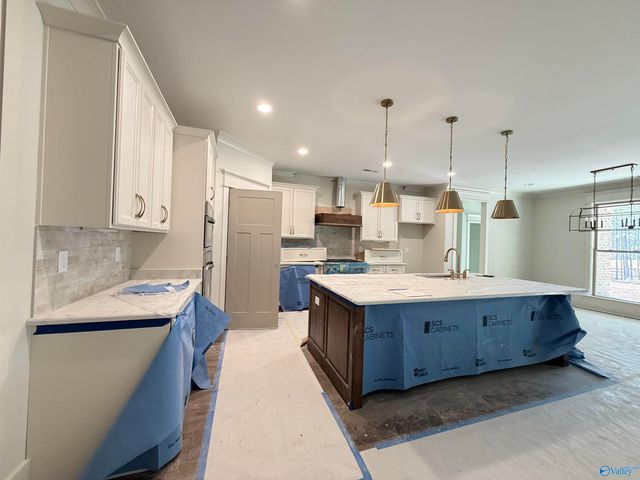 28 Bluff Creek, Huntsville, AL 35803