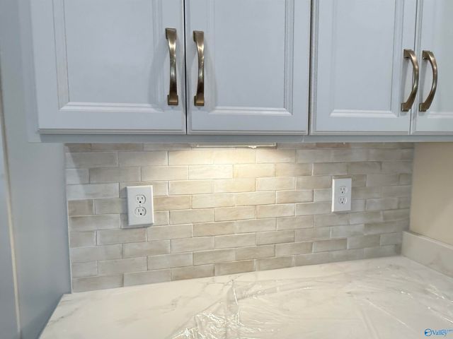 28 Bluff Creek, Huntsville, AL 35803