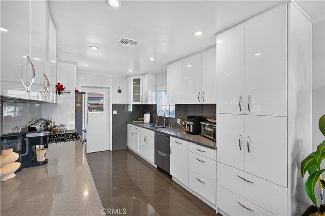 12327 Saticoy Street, North Hollywood, CA 91605