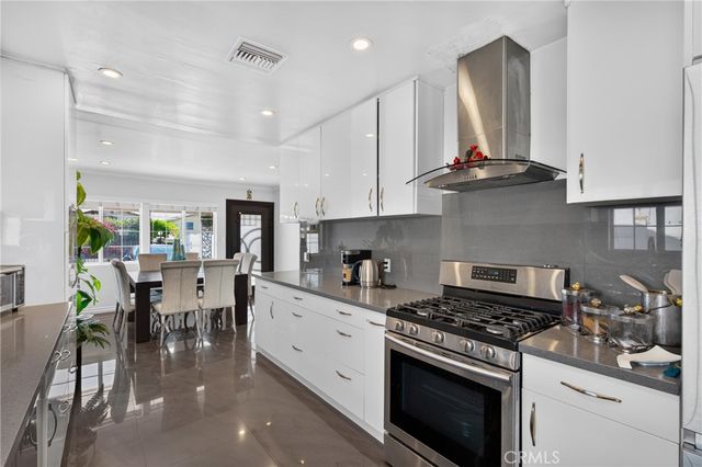 12327 Saticoy Street, North Hollywood, CA 91605