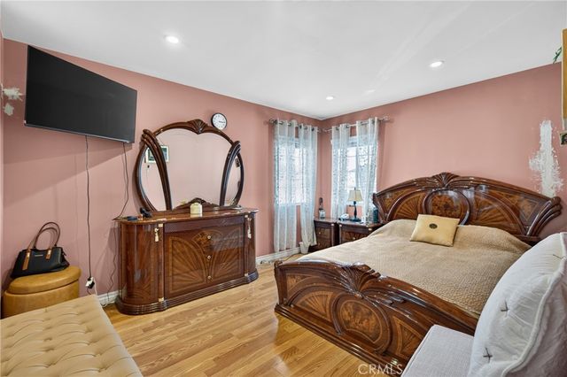 12327 Saticoy Street, North Hollywood, CA 91605
