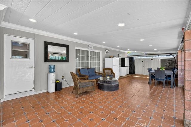 12327 Saticoy Street, North Hollywood, CA 91605