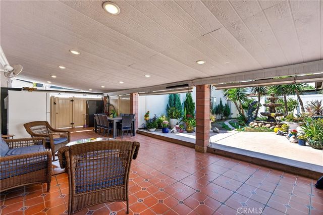 12327 Saticoy Street, North Hollywood, CA 91605