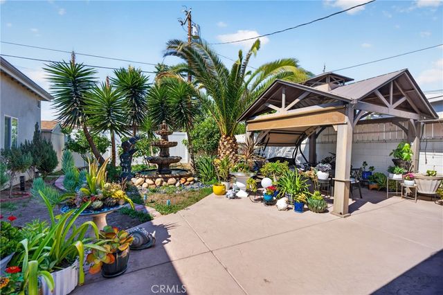 12327 Saticoy Street, North Hollywood, CA 91605