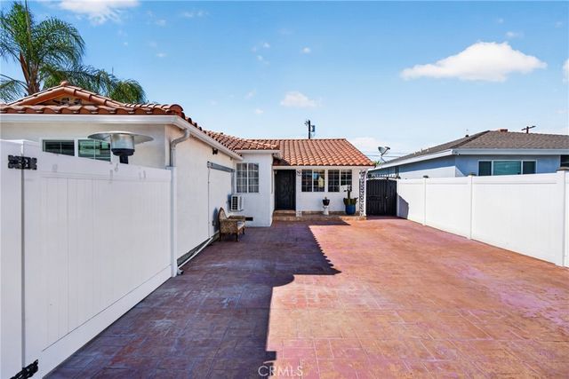 12327 Saticoy Street, North Hollywood, CA 91605