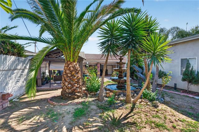 12327 Saticoy Street, North Hollywood, CA 91605