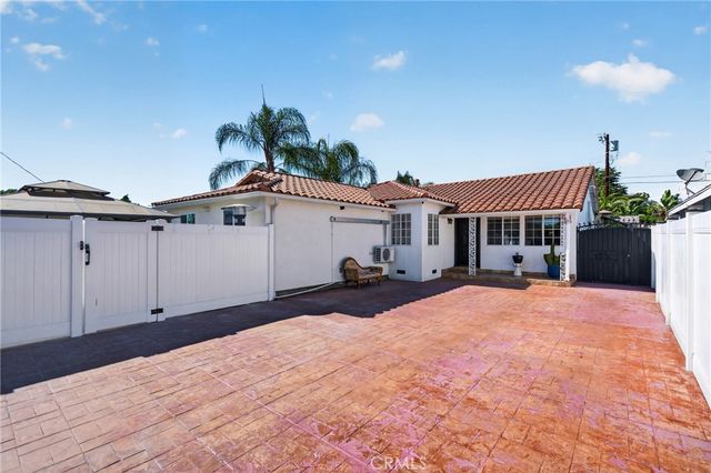 12327 Saticoy Street, North Hollywood, CA 91605