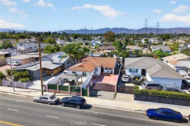 12327 Saticoy Street, North Hollywood, CA 91605