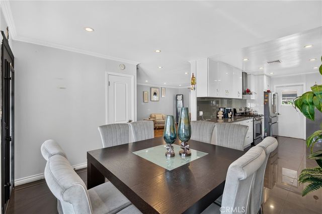 12327 Saticoy Street, North Hollywood, CA 91605