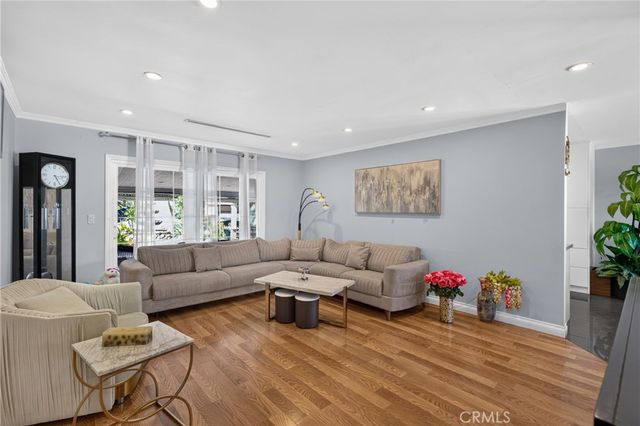 12327 Saticoy Street, North Hollywood, CA 91605