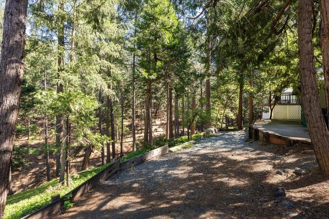 5671 Sierra Springs Dr, Pollock Pines, CA 95726