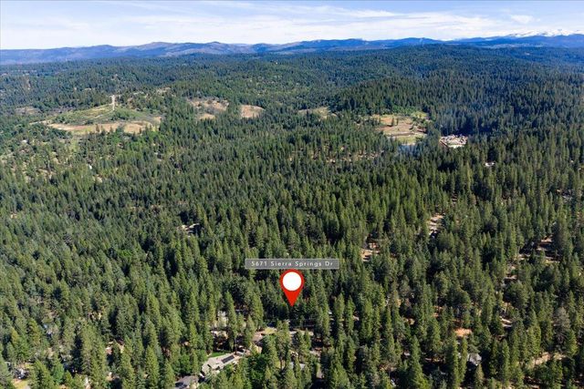 5671 Sierra Springs Dr, Pollock Pines, CA 95726