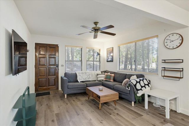 5671 Sierra Springs Dr, Pollock Pines, CA 95726