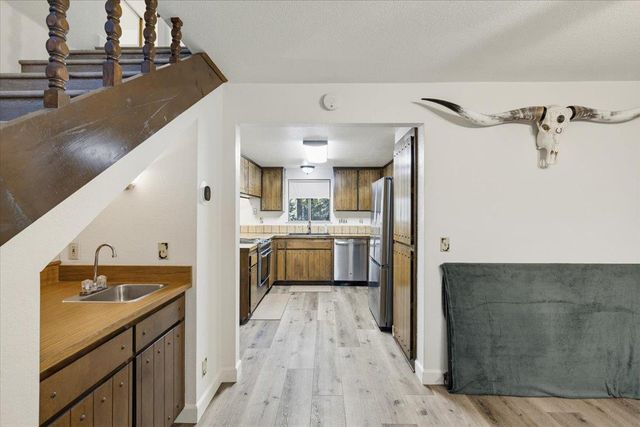 5671 Sierra Springs Dr, Pollock Pines, CA 95726