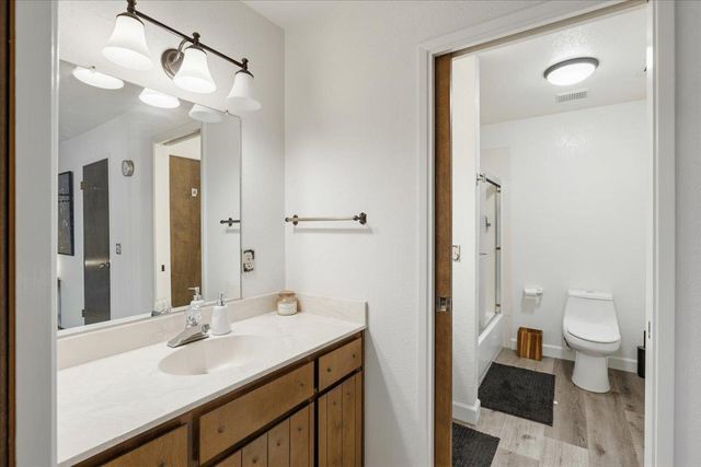 5671 Sierra Springs Dr, Pollock Pines, CA 95726