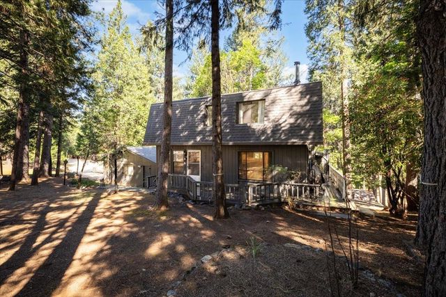 5671 Sierra Springs Dr, Pollock Pines, CA 95726