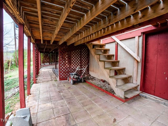 1080 Rice Lane, Church Hill, TN 37642
