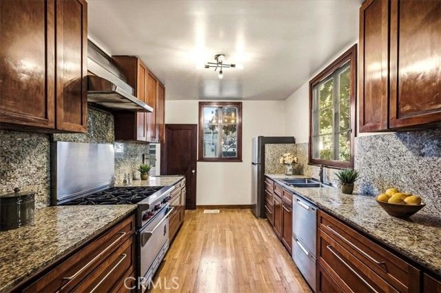 489 W 6th, Claremont, CA 91711