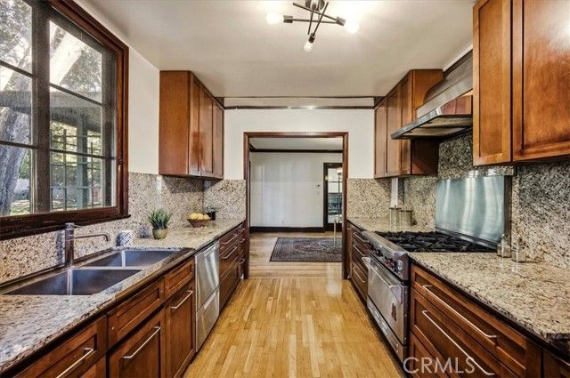 489 W 6th, Claremont, CA 91711