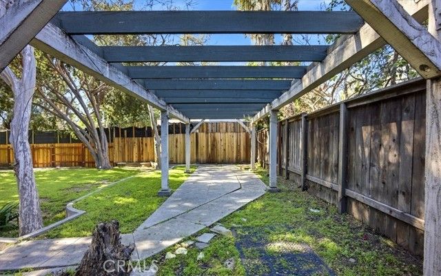 489 W 6th, Claremont, CA 91711