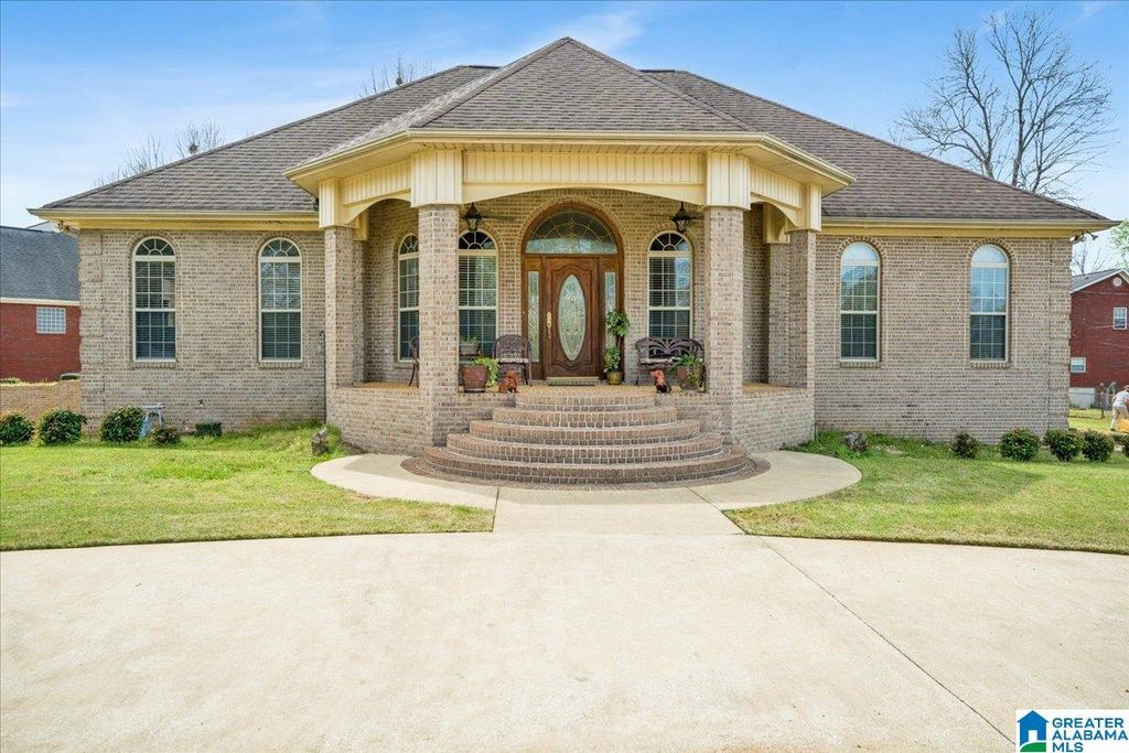 6443 ASPEN LANE, Hueytown, AL 35023