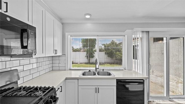 10060 Hillsborough Lane, Riverside, CA 92503