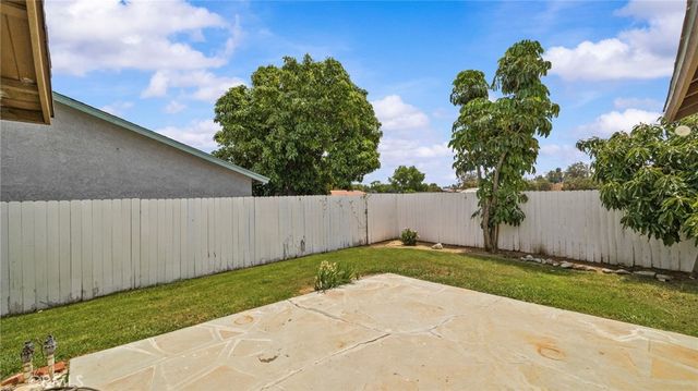 10060 Hillsborough Lane, Riverside, CA 92503