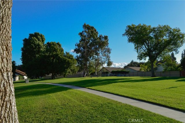 10060 Hillsborough Lane, Riverside, CA 92503