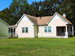 1702 W Duval St., Troup, TX 75789