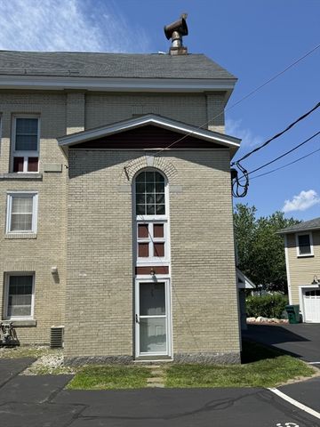 200 Rogers St 7, Lowell, MA 01852