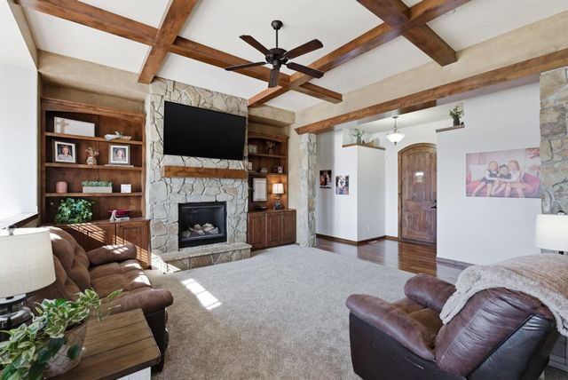 2510 N Chelmsford Ct, Wichita, KS 67228