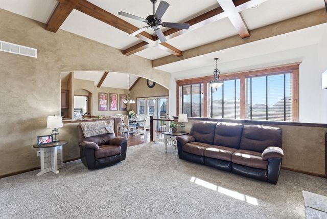 2510 N Chelmsford Ct, Wichita, KS 67228