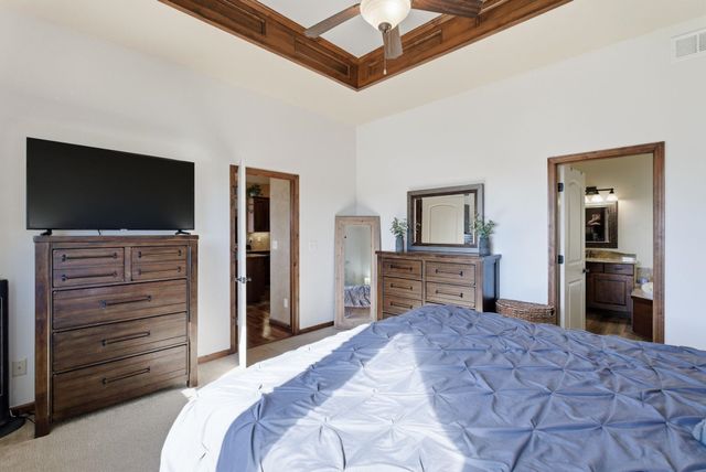 2510 N Chelmsford Ct, Wichita, KS 67228