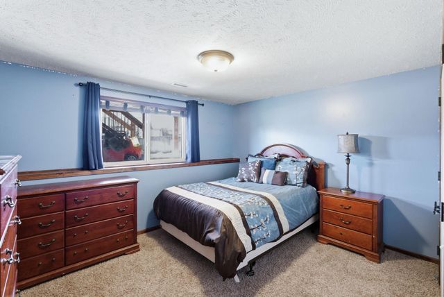 2510 N Chelmsford Ct, Wichita, KS 67228