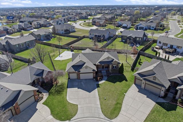 2510 N Chelmsford Ct, Wichita, KS 67228