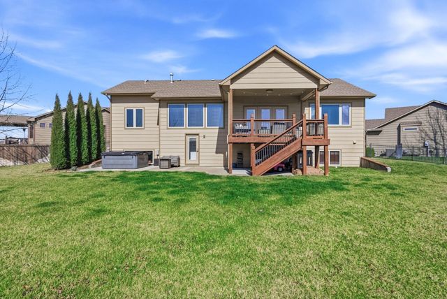 2510 N Chelmsford Ct, Wichita, KS 67228