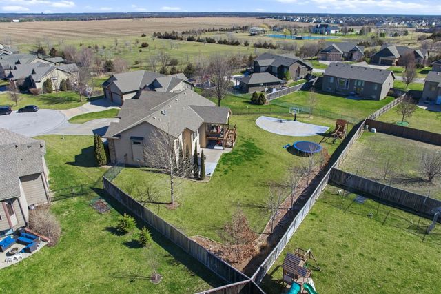 2510 N Chelmsford Ct, Wichita, KS 67228