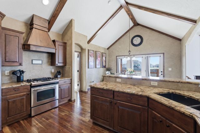 2510 N Chelmsford Ct, Wichita, KS 67228