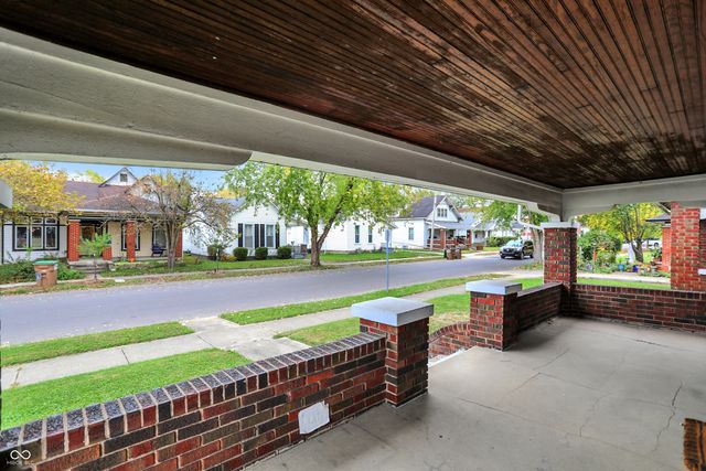 1132 Chestnut Street, Columbus, IN 47201