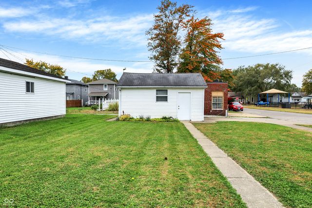 1132 Chestnut Street, Columbus, IN 47201