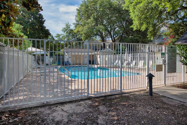 1501 Partin Drive North 209, Niceville, FL 32578